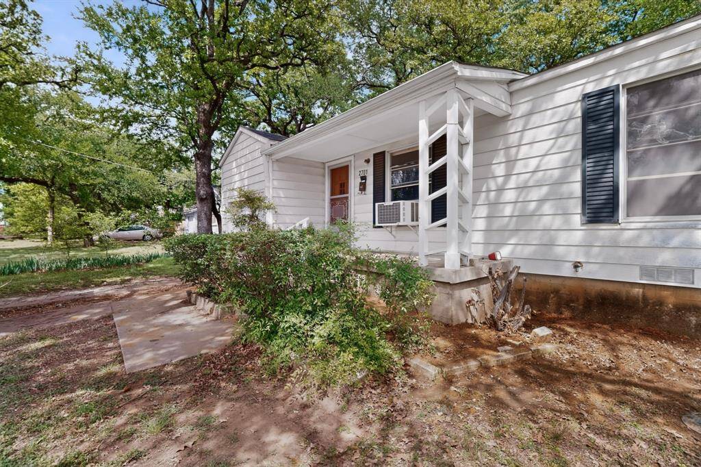 2701 Stark Street, Fort Worth, TX 76112