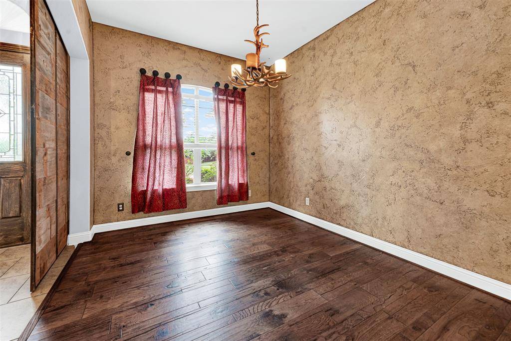 1104 Killian Drive, Mansfield, TX 76063