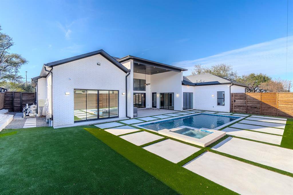 11232 Hillcrest Road, Dallas, TX 75230