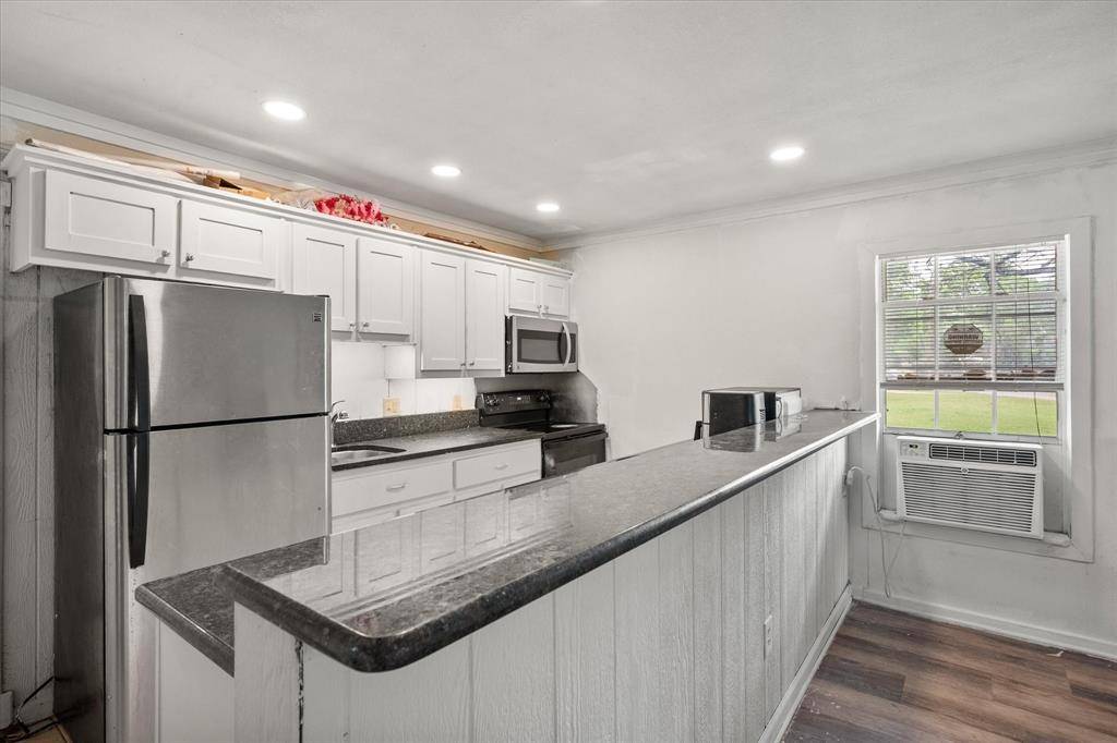 2732 W Collin Street, Corsicana, TX 75110