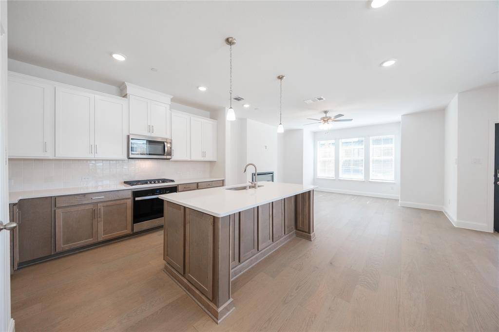 2101 Naples Drive, Rowlett, TX 75088