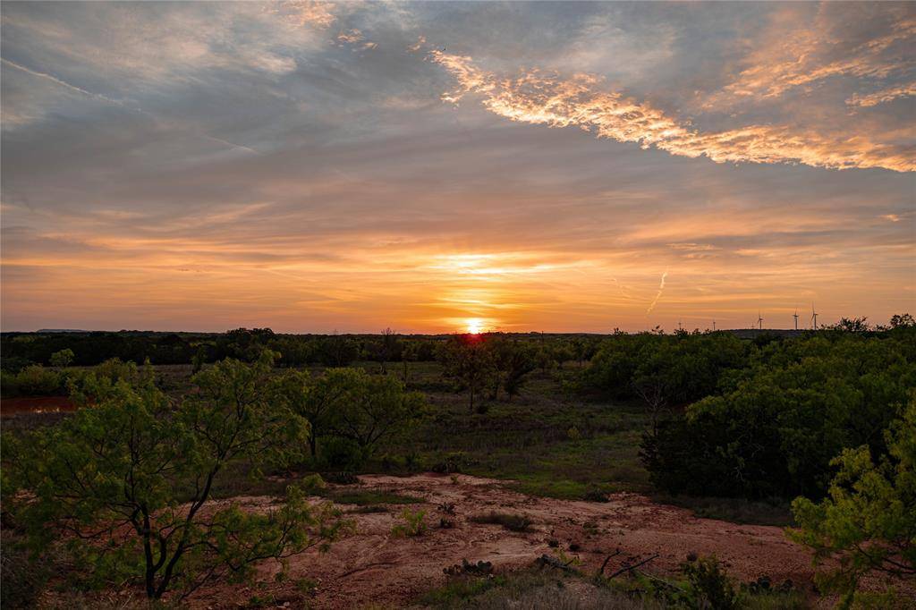 1700 County Road 207, Ovalo, TX 79541