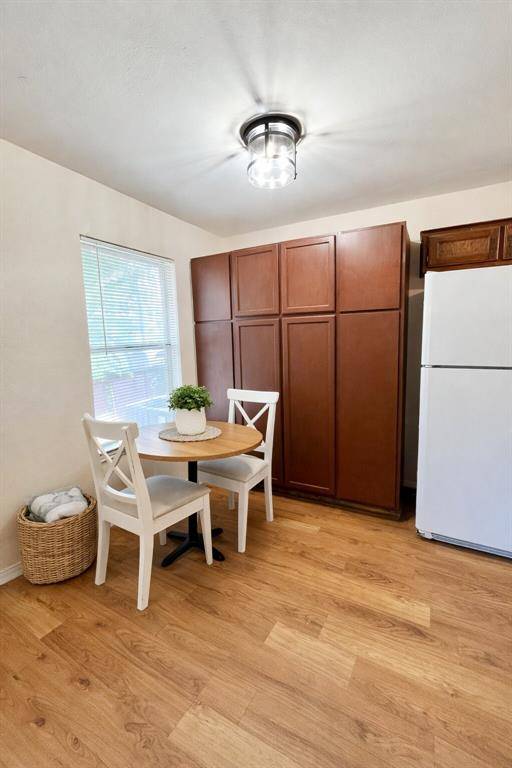 5701 Willow Elm Drive, Arlington, TX 76017