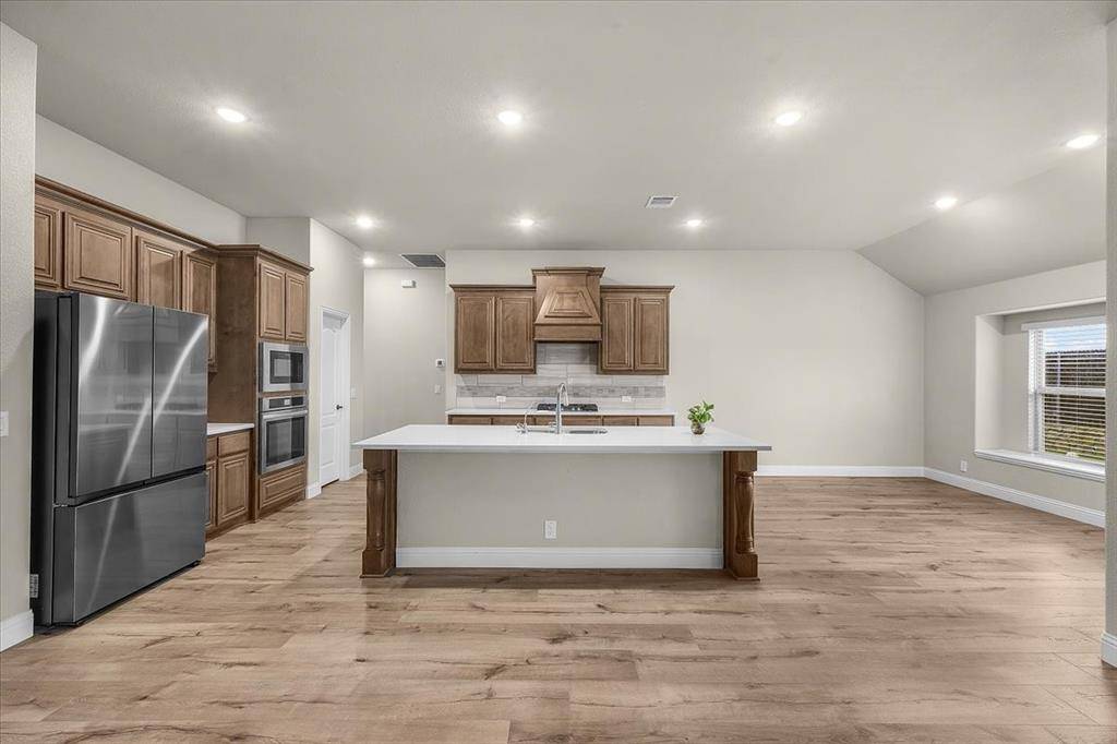 1021 Longbow Lane, Crowley, TX 76036