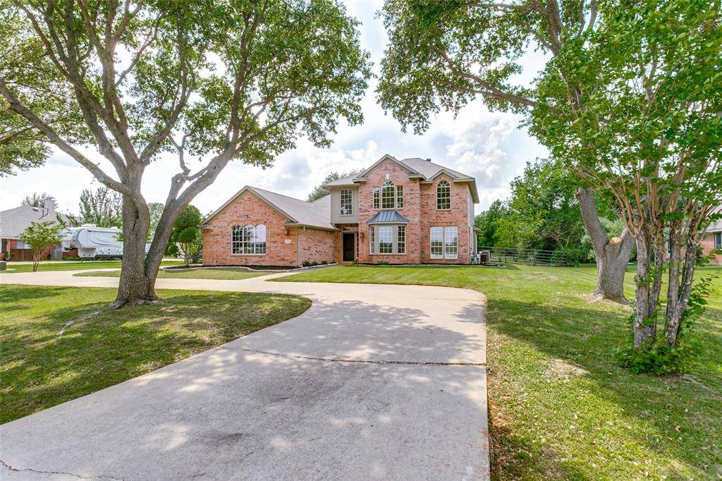 331 Lakeside Drive, Shady Shores, TX 76208