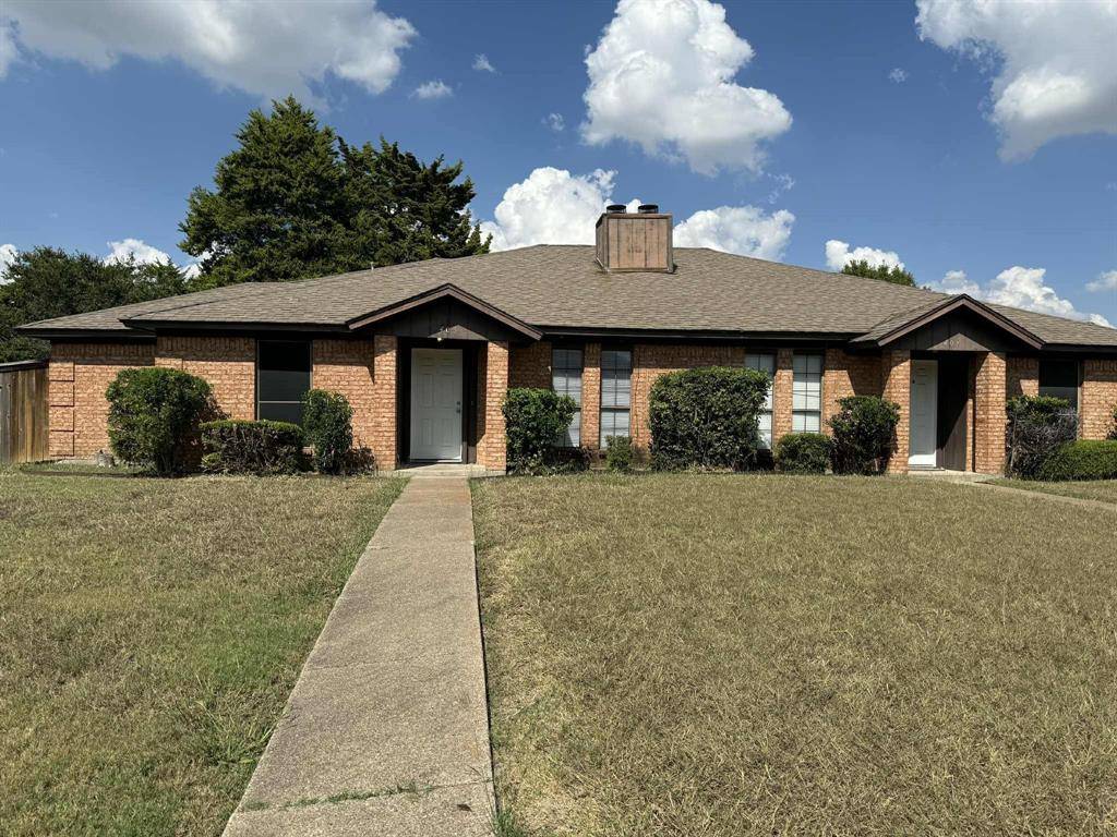 405 Amber Lane, Desoto, TX 75115