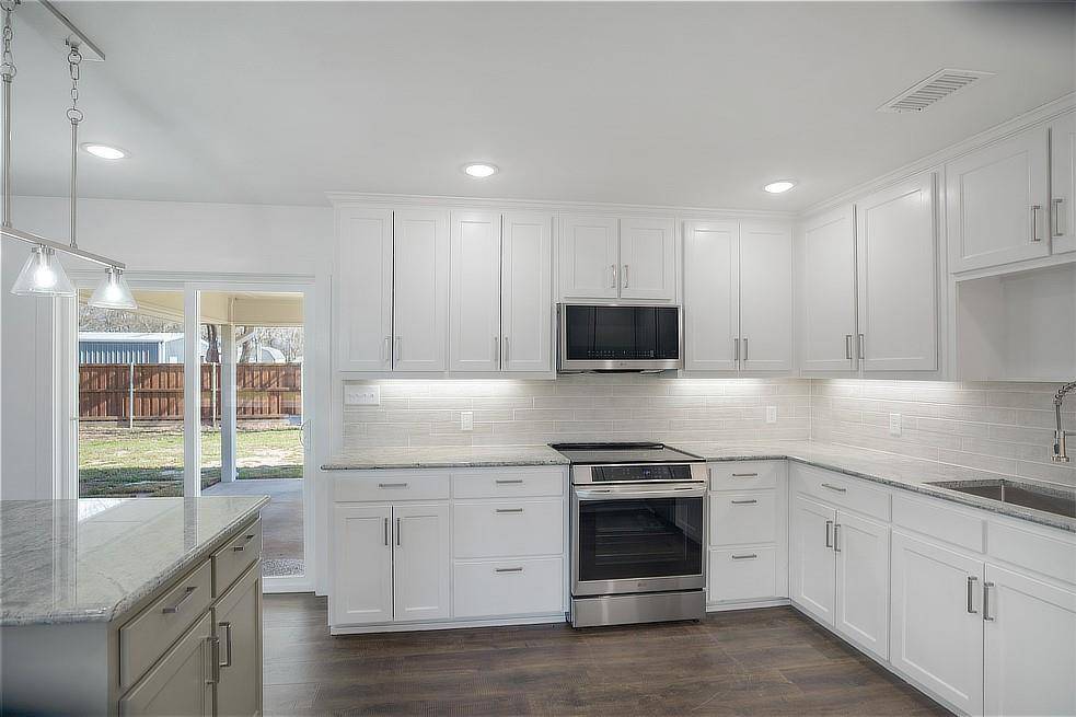 128 N Osborn Street, Alba, TX 75410