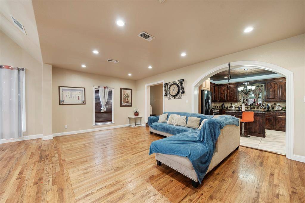 314 S Hastings, Irving, TX 75060