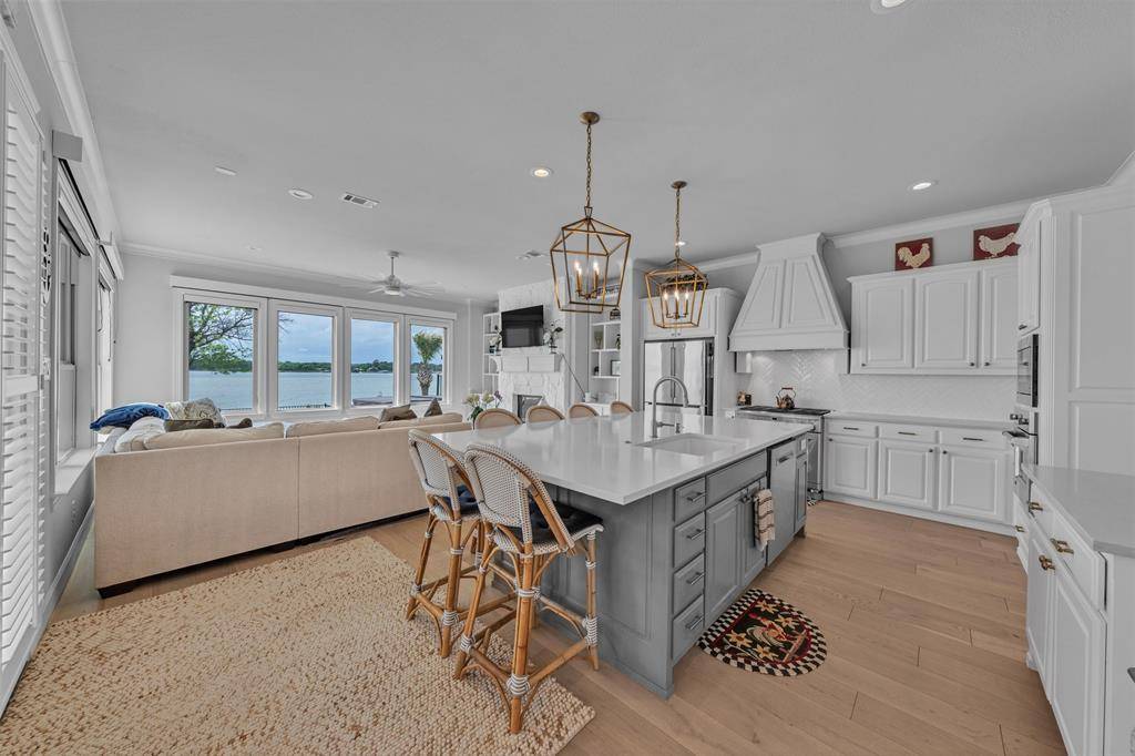 10035 Lakeside Drive, Fort Worth, TX 76179