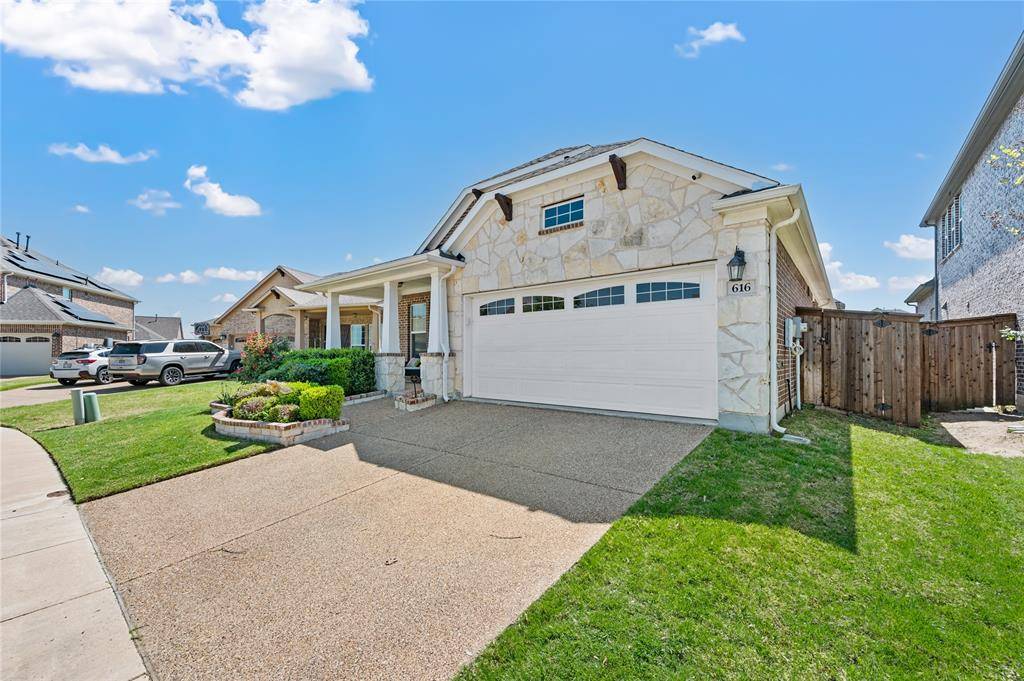 616 Chippewa Way, Aubrey, TX 76227