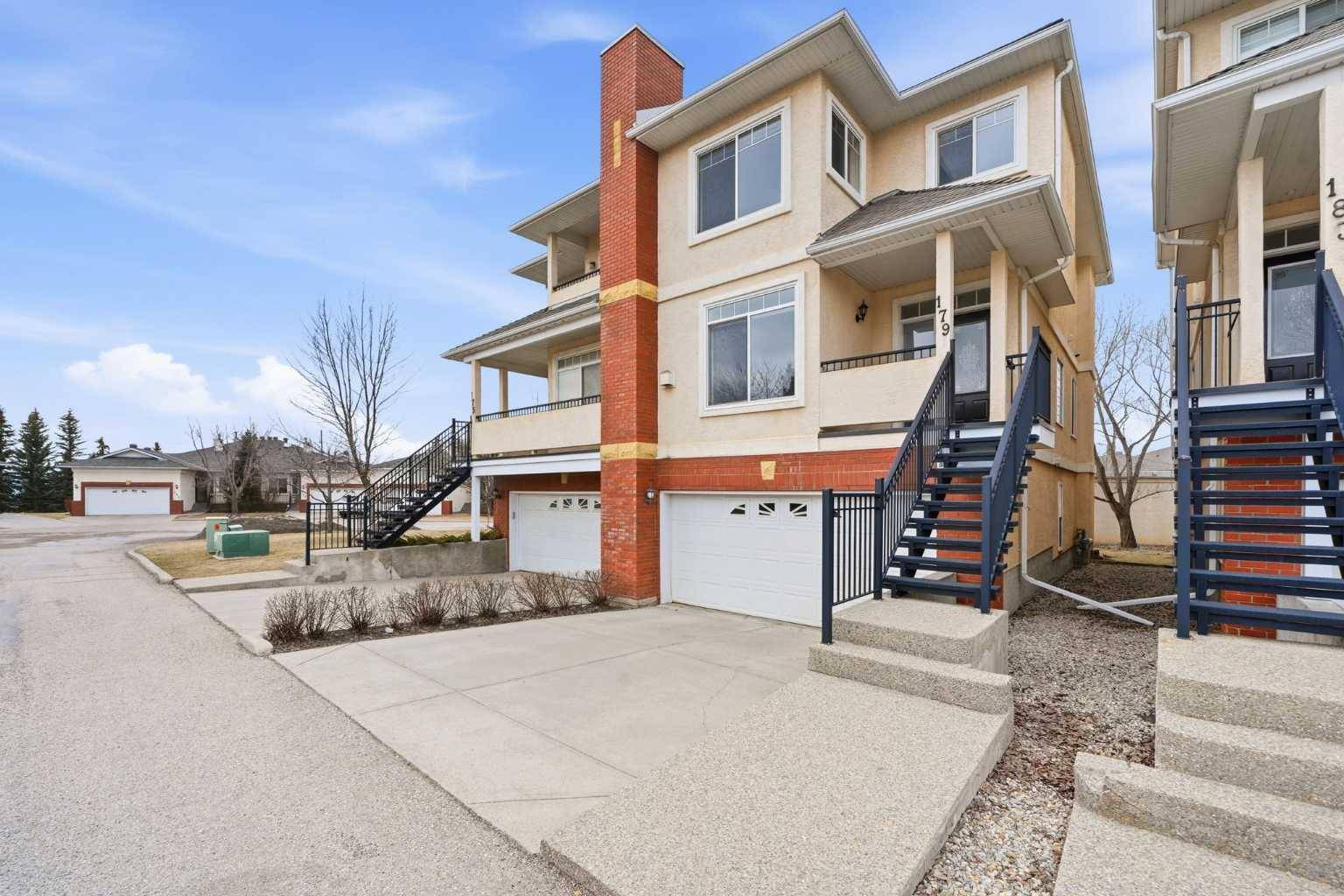 179 Sierra Morena LNDG SW, Calgary, AB T3H 4K3