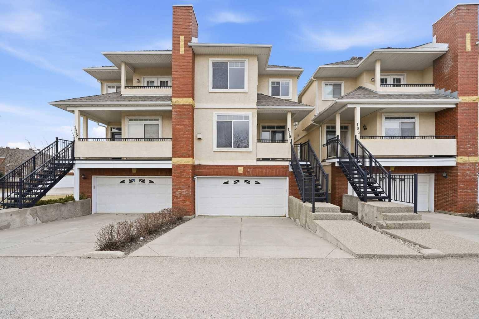 179 Sierra Morena LNDG SW, Calgary, AB T3H 4K3