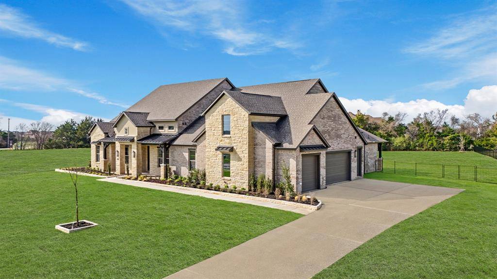 305 Chapel View Court, Heath, TX 75032