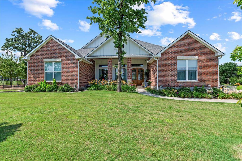 18076 Country Club Drive, Kemp, TX 75143