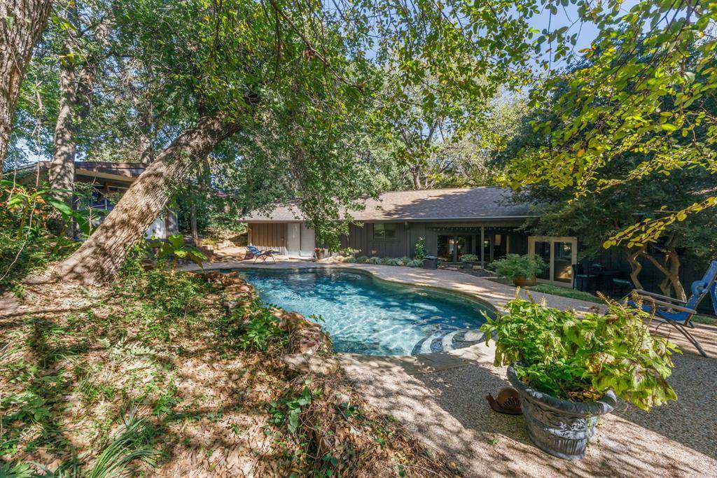 1701 Timbers Drive, Irving, TX 75061