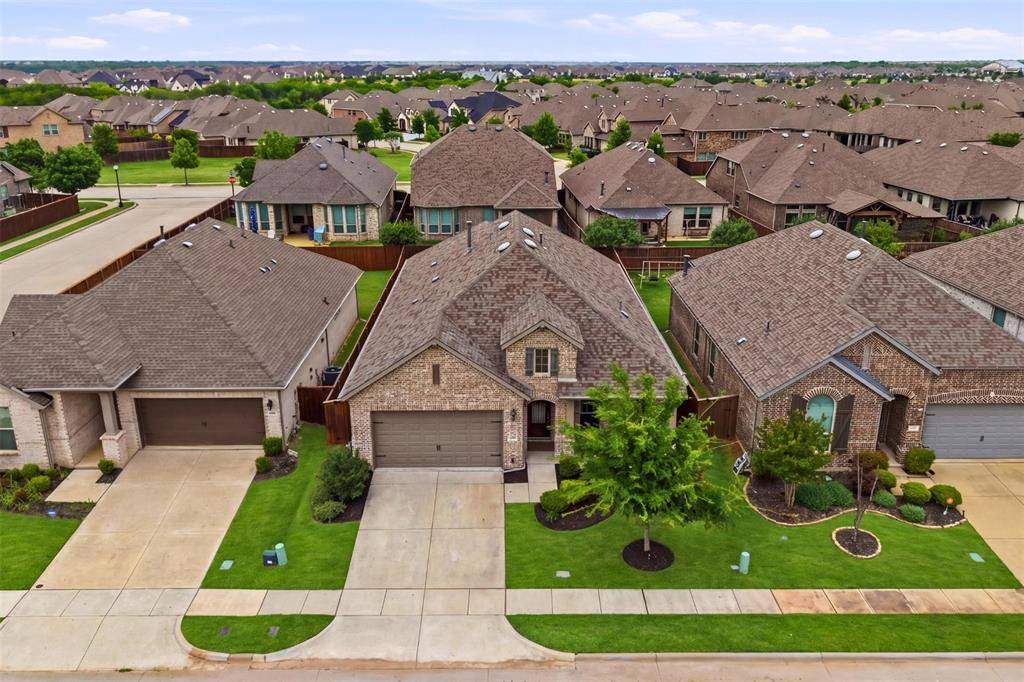 1429 Eclipse Road, Aubrey, TX 76227