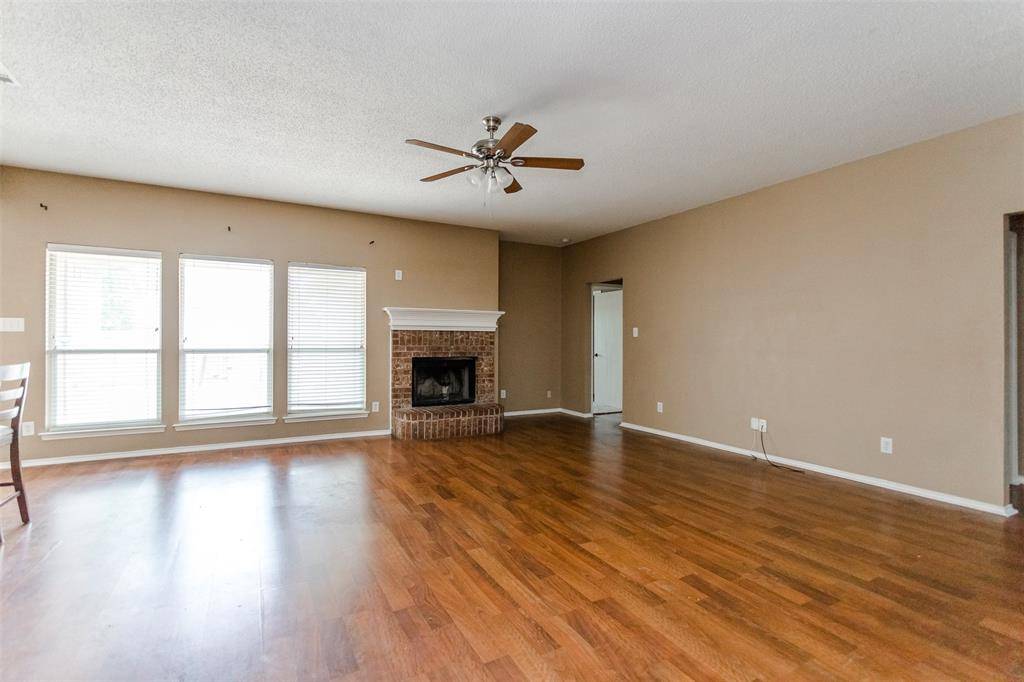 8012 Blue Duck Trail, Arlington, TX 76002