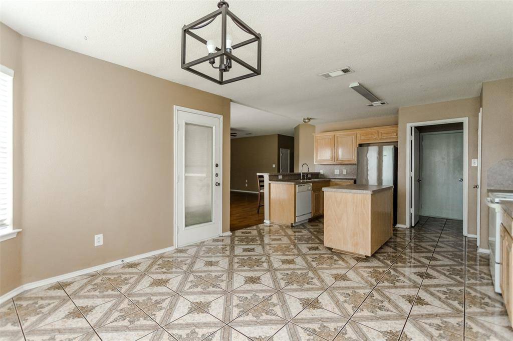 8012 Blue Duck Trail, Arlington, TX 76002