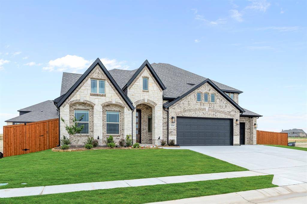 1214 Dove Haven Drive, Justin, TX 76247