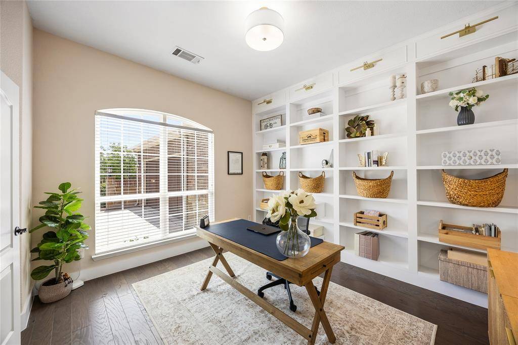 3805 Bonanza Court, Corinth, TX 76208