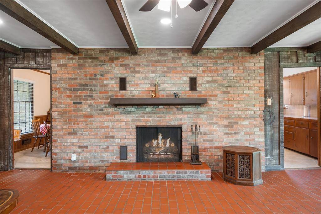 5000 Circle Ridge Drive W, Fort Worth, TX 76114