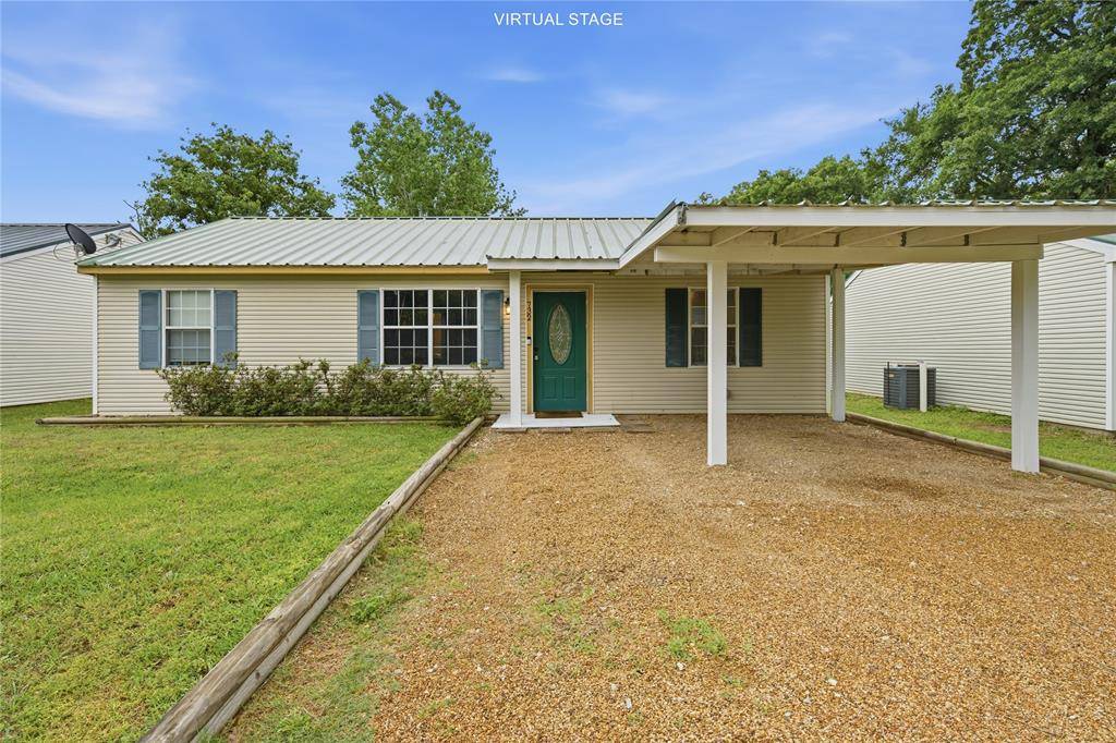 732 Ridgewood Drive, Tool, TX 75143