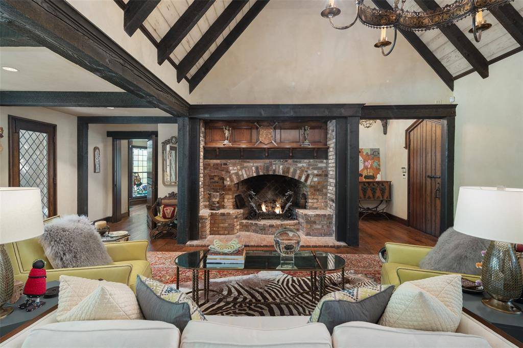 5106 Deloache Avenue, Dallas, TX 75220