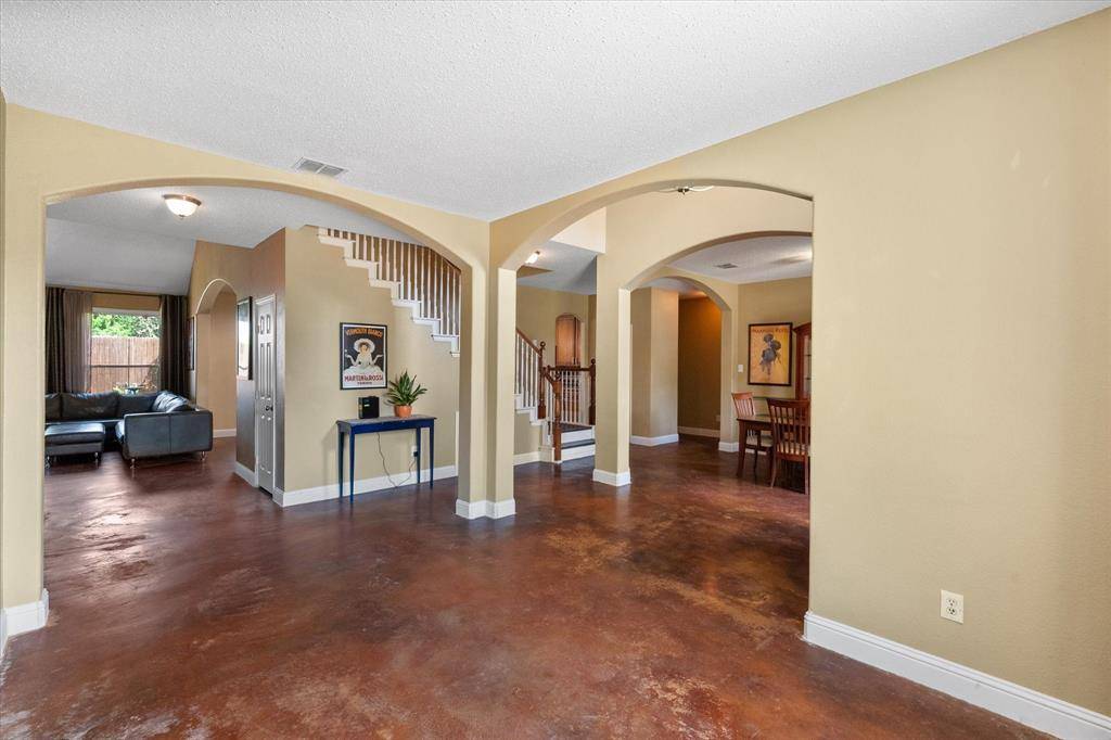 1305 Liverpool Lane, Mansfield, TX 76063