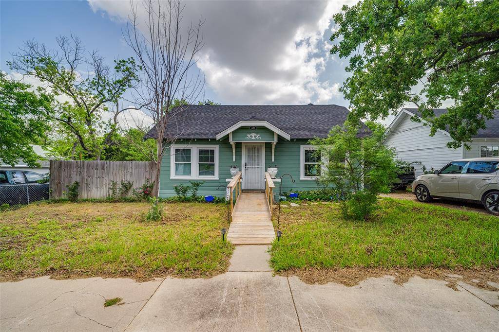 425 W Ball Street, Weatherford, TX 76086