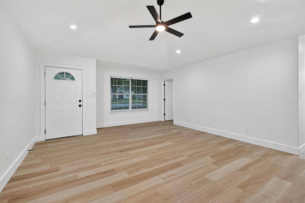 1612 W Bond Street, Denison, TX 75020