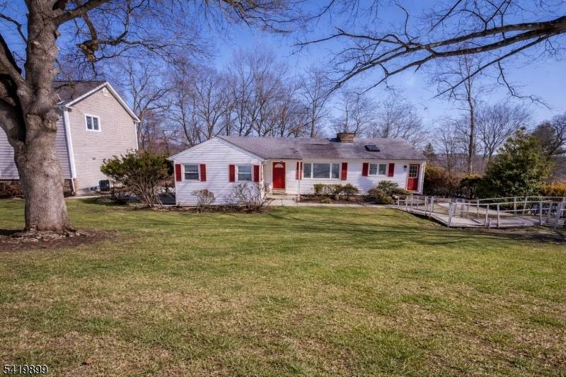 160 Degray St, North Haledon Boro, NJ 07508