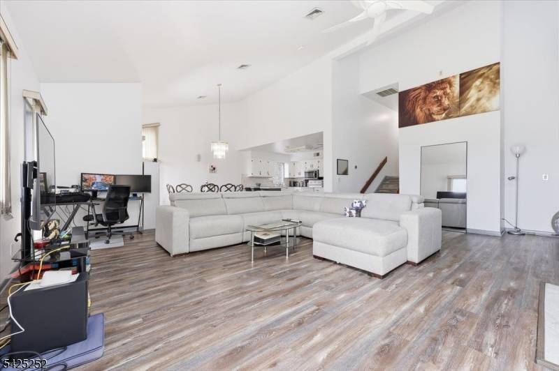 52 Adams Terrace, Clifton City, NJ 07013