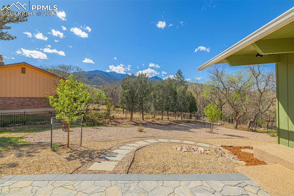 2110 Hercules DR, Colorado Springs, CO 80906