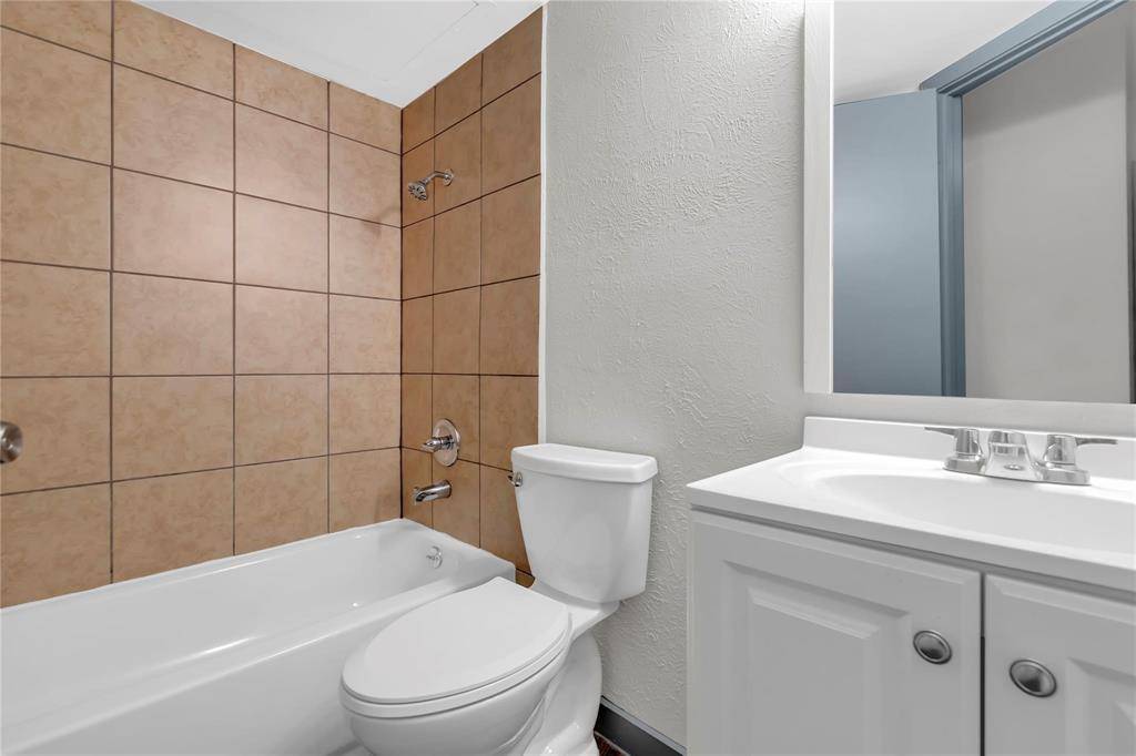 9520 Royal Lane #116, Dallas, TX 75243