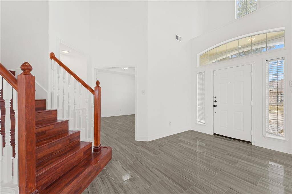 3945 Luke Lane, Carrollton, TX 75007