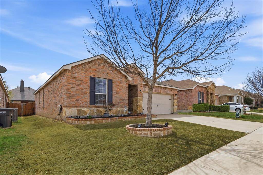 409 Mariscal Place, Fort Worth, TX 76131
