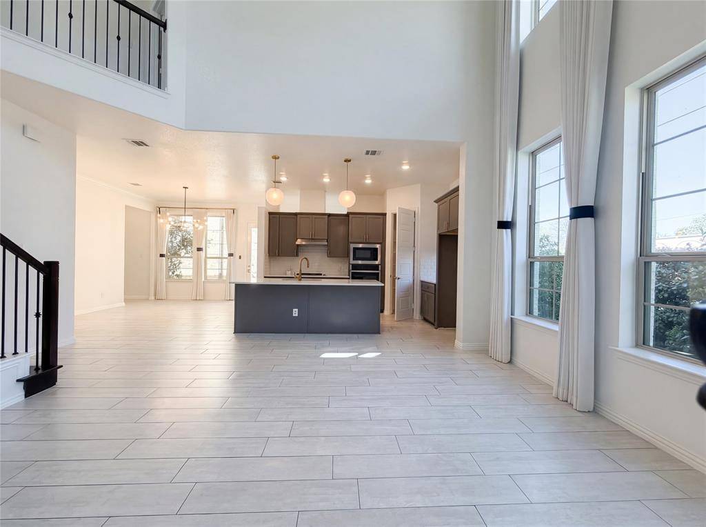 404 W 6th Street, Irving, TX 75060