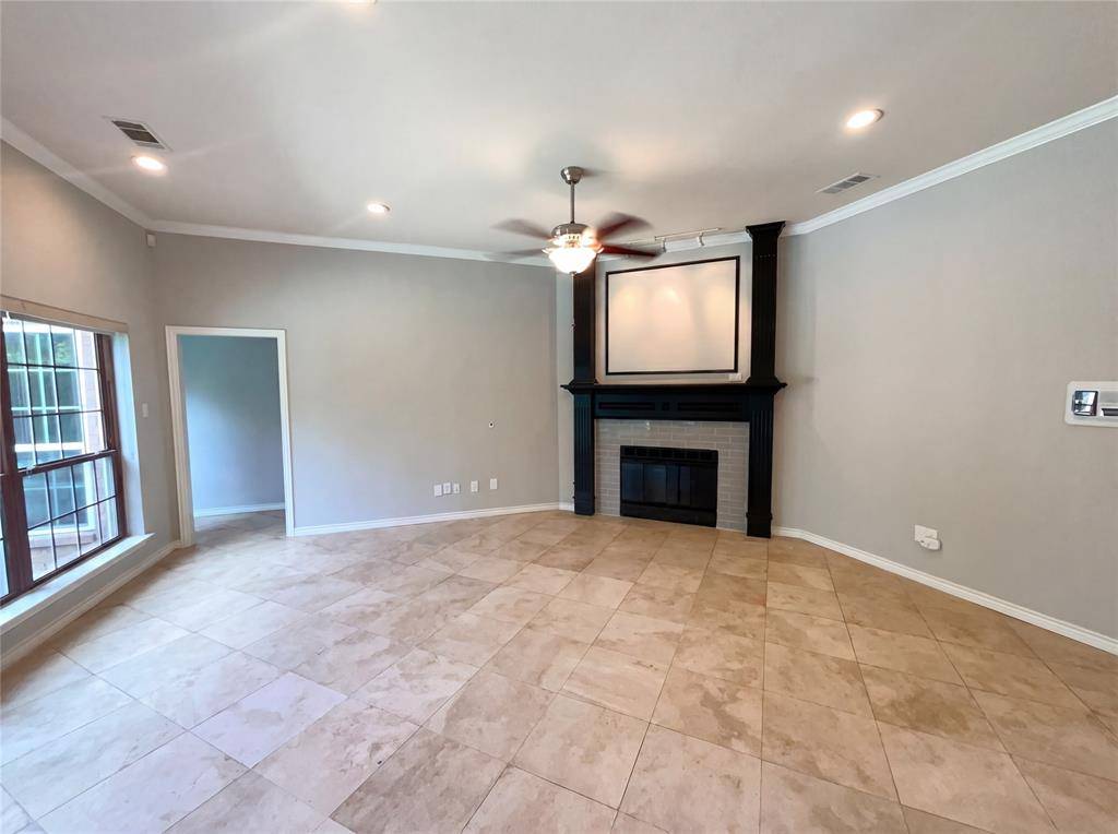 2400 Creekview Drive, Plano, TX 75093