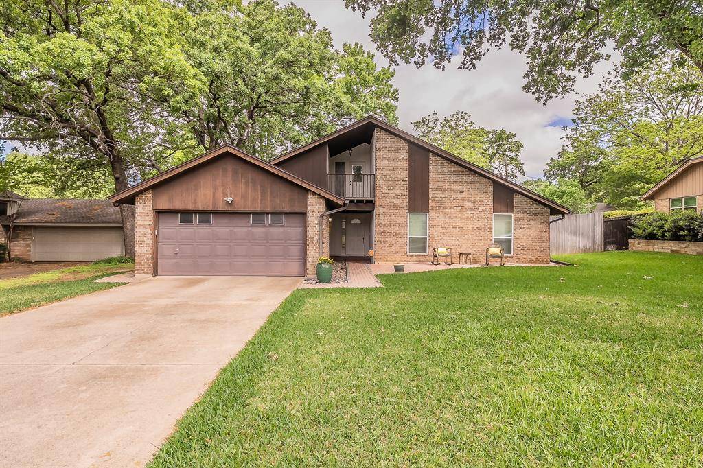 2003 Edgebrook Court, Arlington, TX 76015