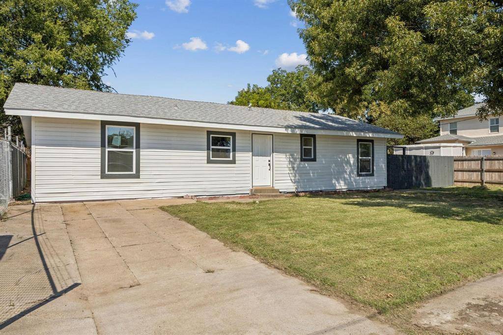 303 N Delphine Street, Terrell, TX 75160
