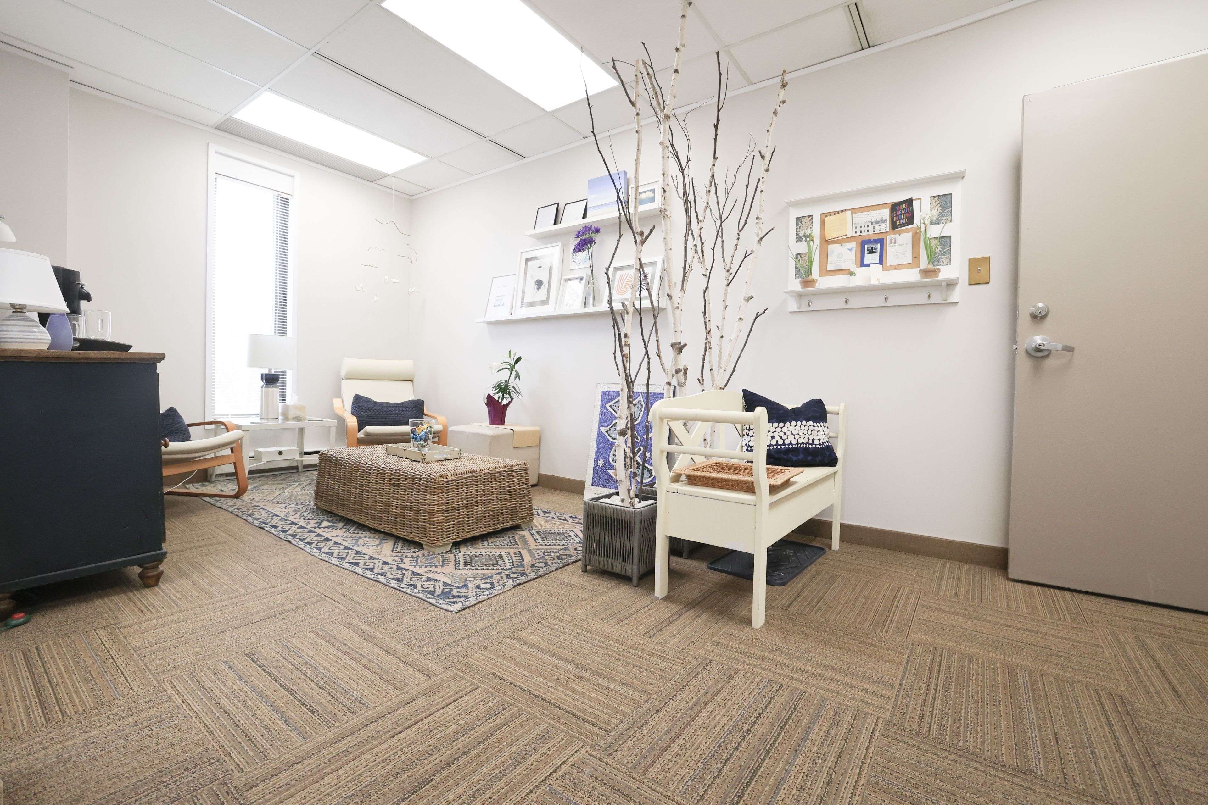 1376 Bank ST #304, Billings Bridge - Riverside Park And Area, ON K1H 7Y3