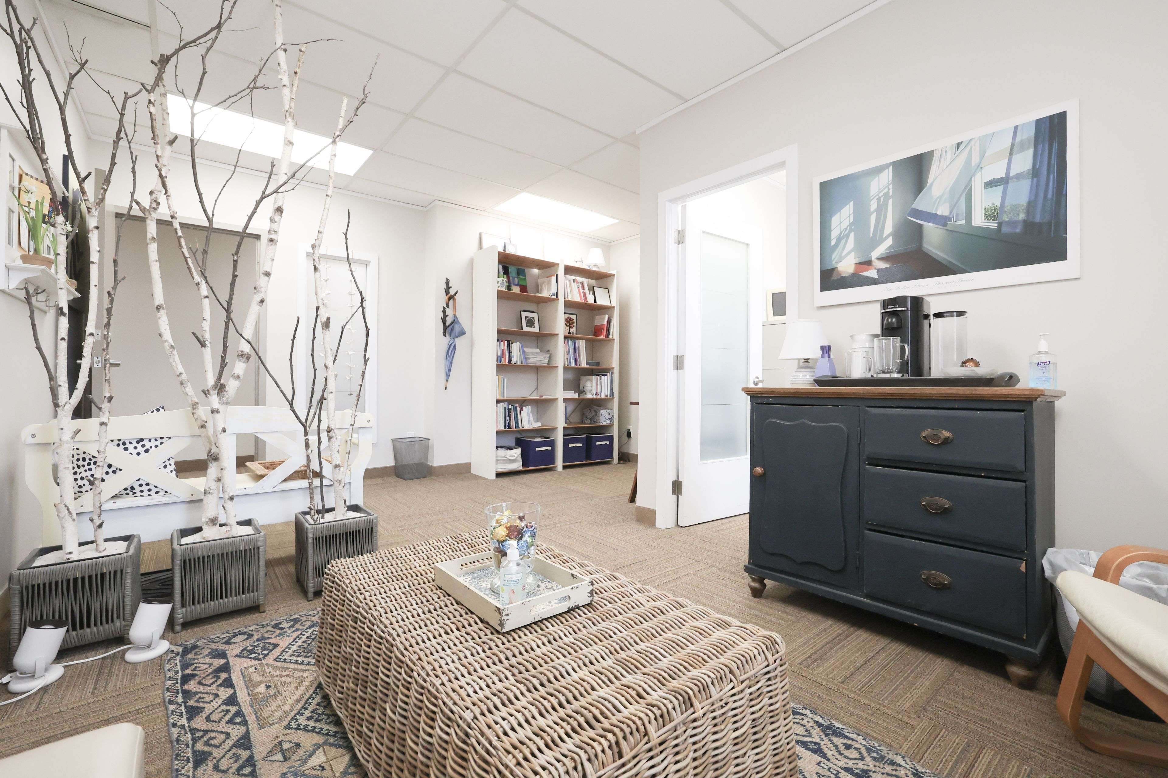 1376 Bank ST #304, Billings Bridge - Riverside Park And Area, ON K1H 7Y3