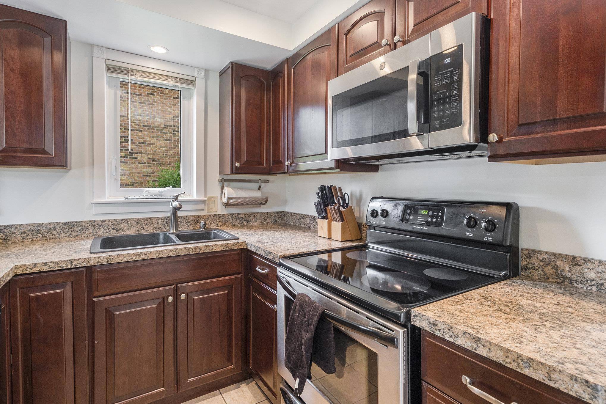 6022 Holt RD, Acme Twp, MI 49690