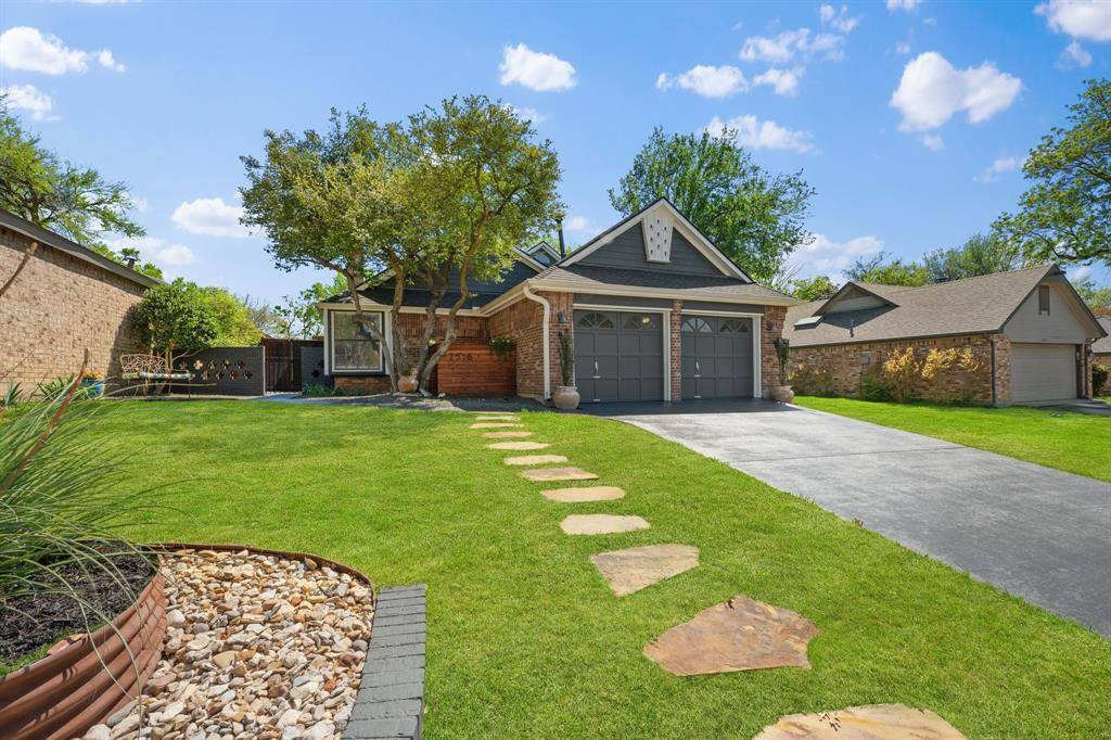 2516 Lake Bend Terrace, Carrollton, TX 75006