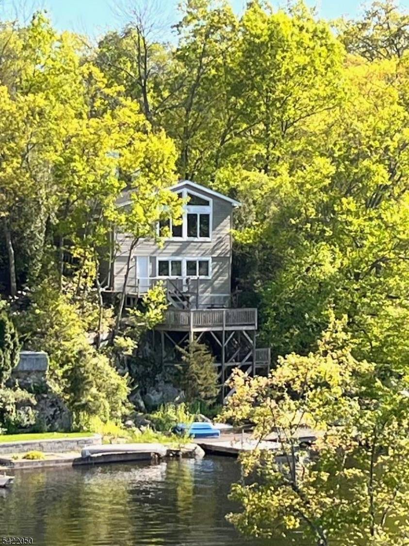 34 Rose Trl, Byram Twp., NJ 07821