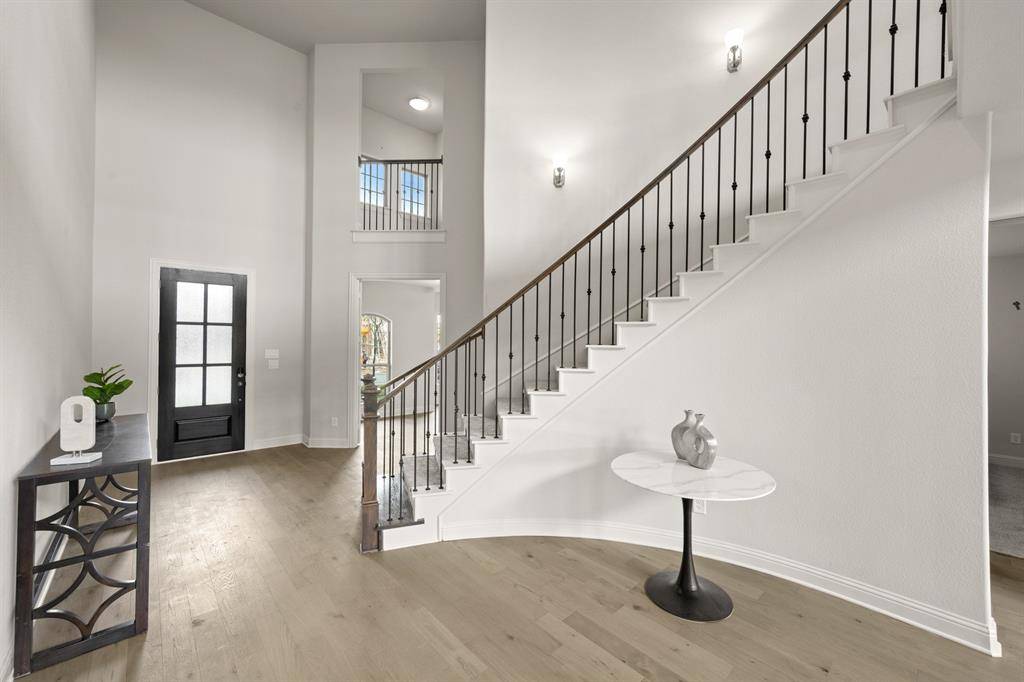 2106 Redding Drive, Mansfield, TX 76084