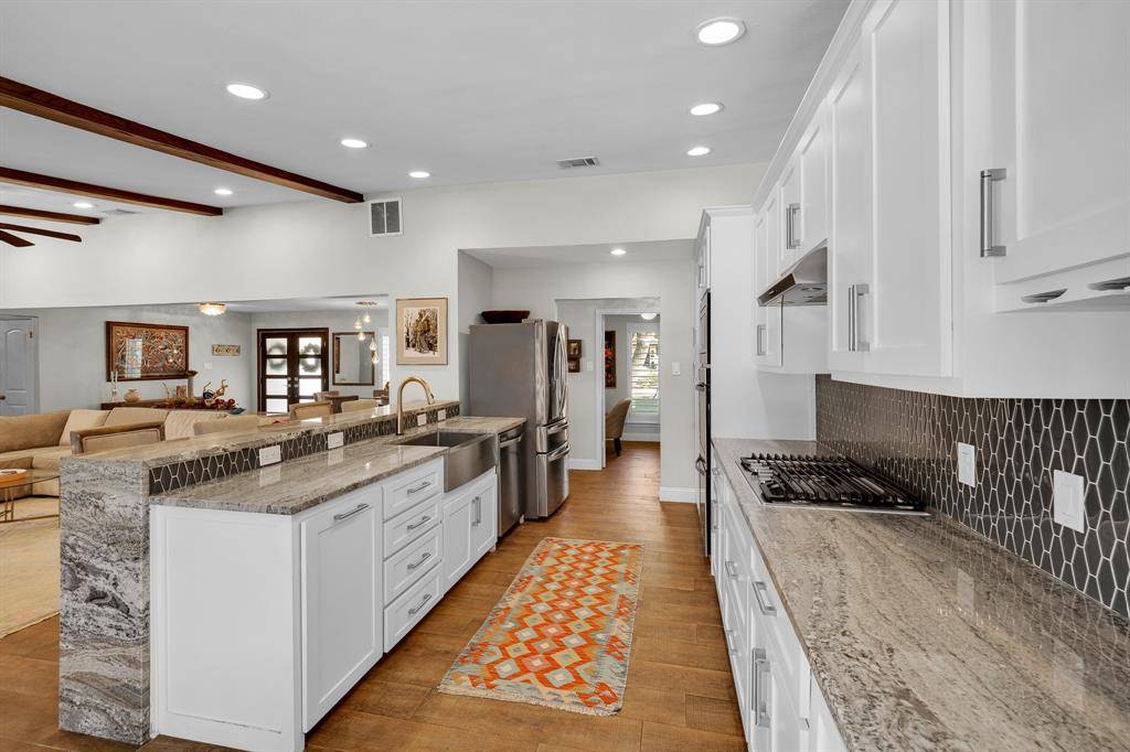 3796 Vinecrest Drive, Dallas, TX 75229