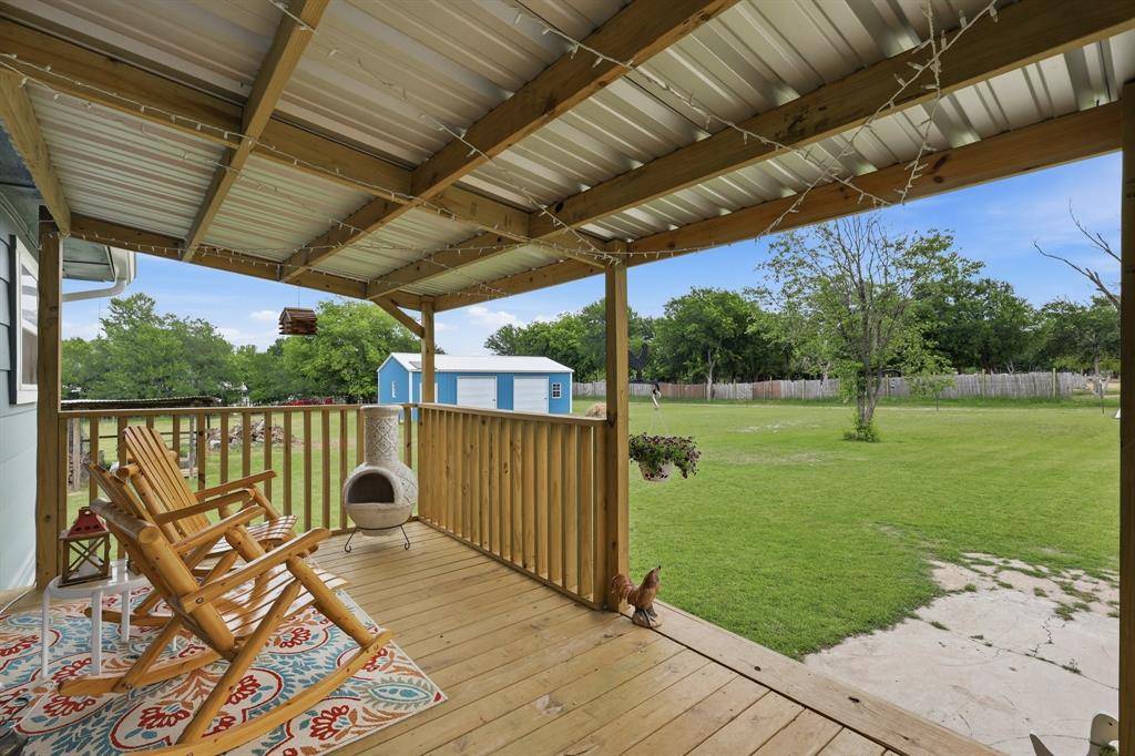 767 E Barry Street, Reno, TX 76020