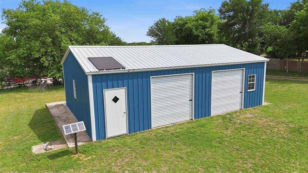767 E Barry Street, Reno, TX 76020