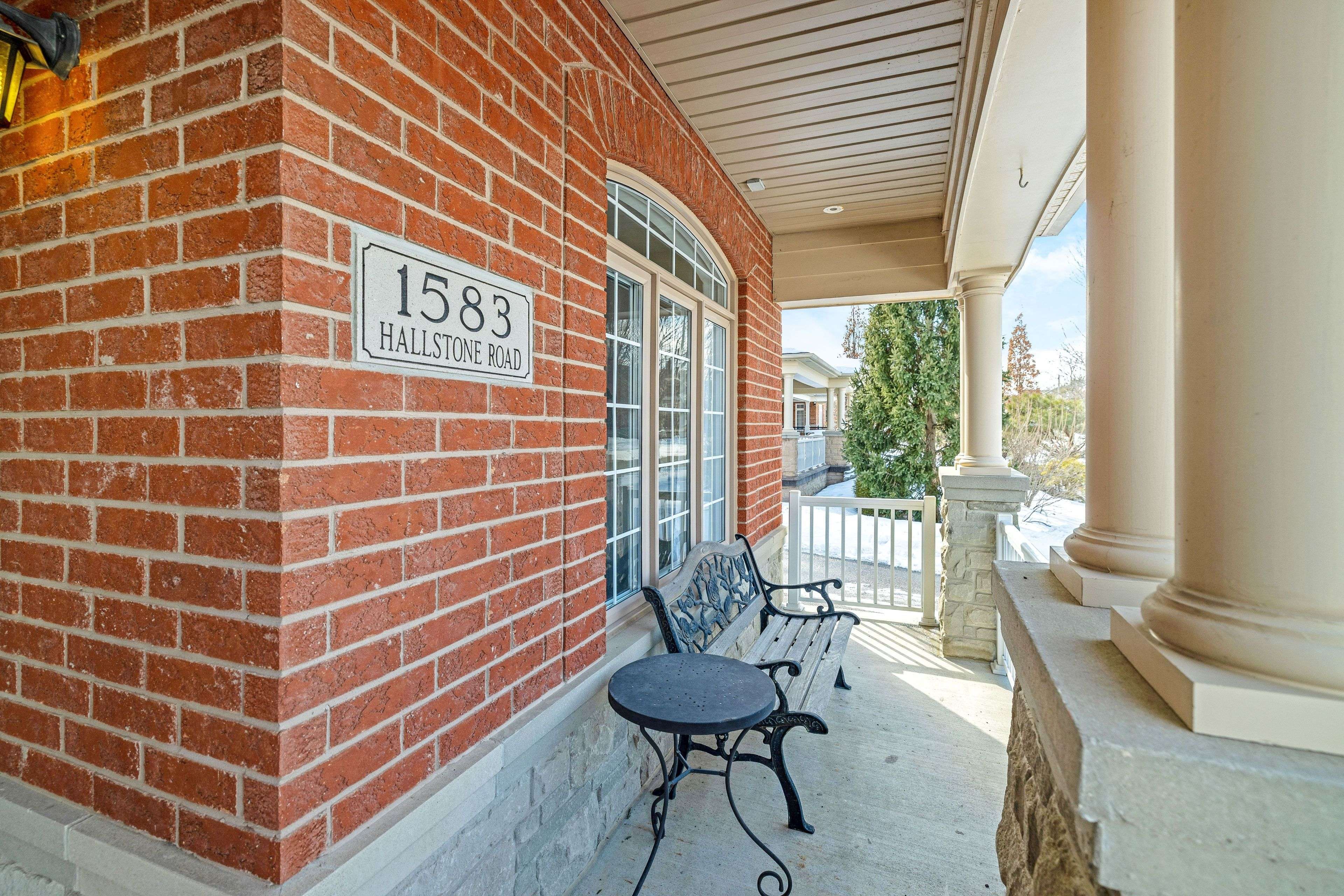 1583 Hallstone RD, Brampton, ON L6Y 5K8